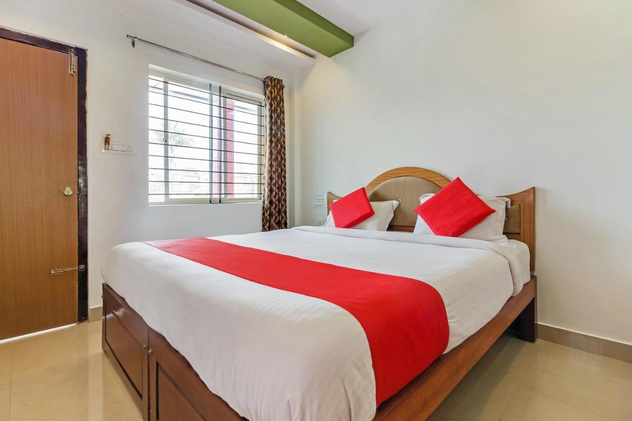 Oyo 28303 Yesh Comforts Otel Madikeri Dış mekan fotoğraf