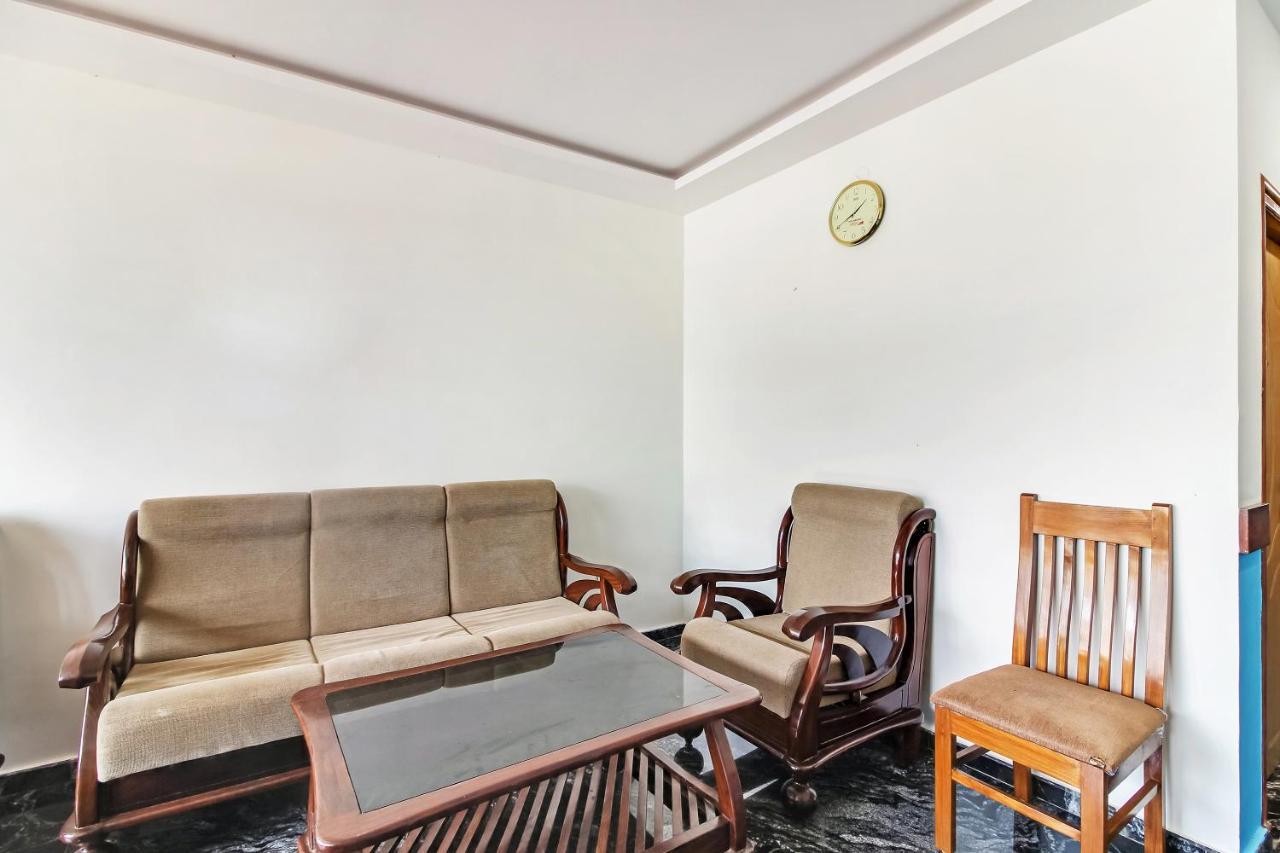 Oyo 28303 Yesh Comforts Otel Madikeri Dış mekan fotoğraf